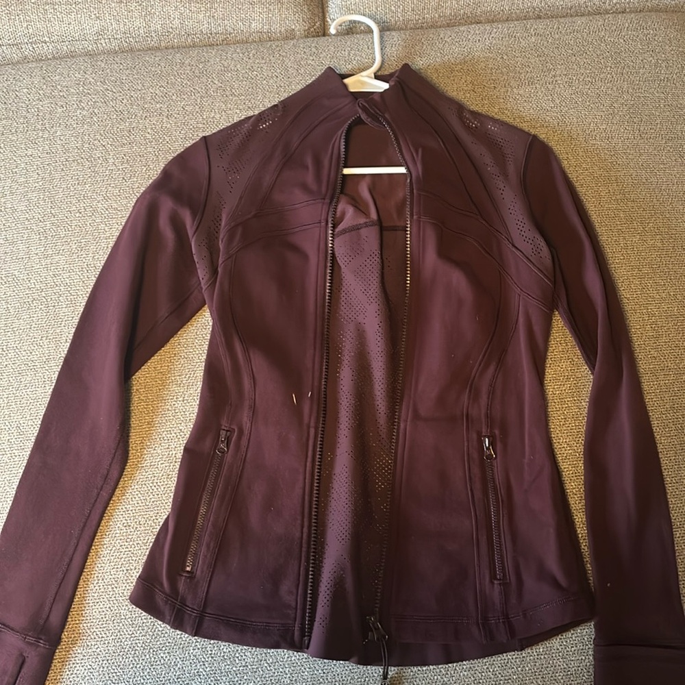 LULULEMON JACKET